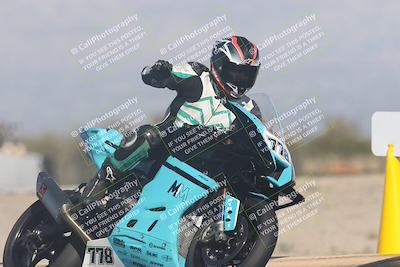 media/Jan-18-2026-CVMA (Sun) [[519f600f45]]/Race 12- Formula 40 MW and LW/